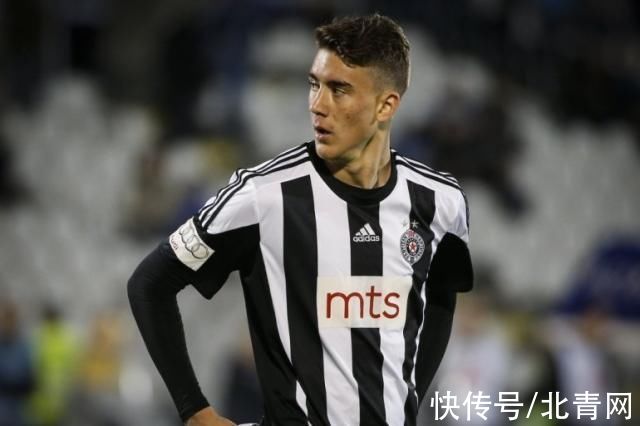 而是走进了 而是走进了