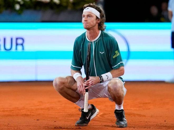 被纳入比赛 被纳入比赛